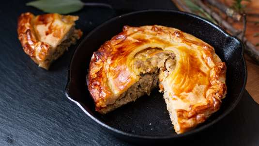 Κρεατόπιτα με Γιαούρτι