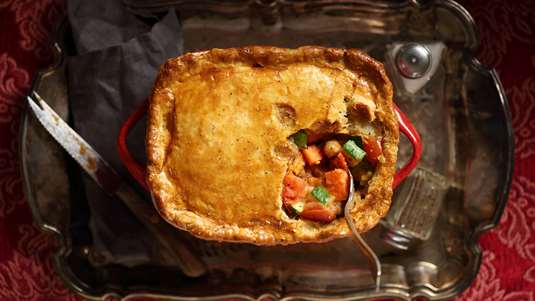 Πίτα Λαχανικών με Ζύμη από Τυρί