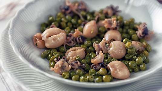 Σουπιές με Αρακά