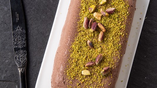 Σεμιφρέντο με Πραλίνα Φουντουκιού και Φιστίκια Αιγίνης