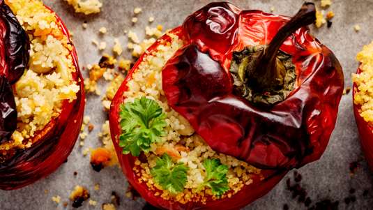 Πιπεριές Γεµιστές µε Κουσκούς