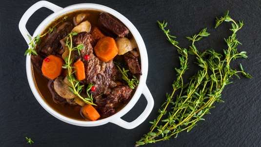 Μοσχάρι με Λαχανικά στην Κατσαρόλα