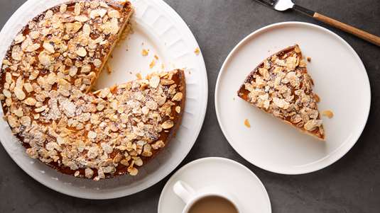 Τάρτα Μπισκότου με Κρέμα Γιαουρτιού