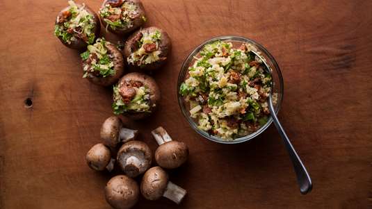 Μανιτάρια Γεμιστά με Ρύζι και Φέτα