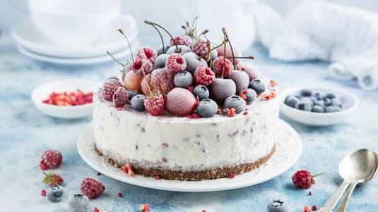 Γλυκό με Γέμιση Γιαουρτιού