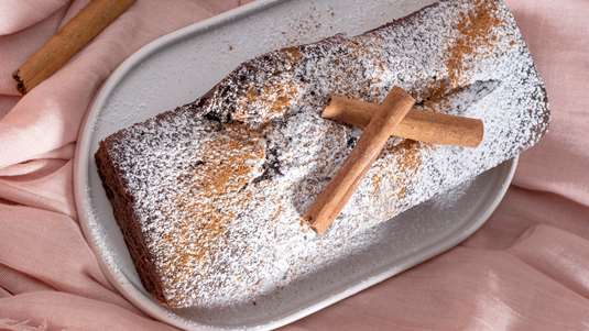 Κέικ με Μήλα και Κακάο