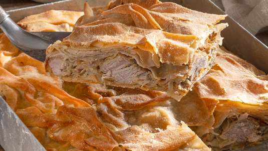 Κρεατόπιτα με Χοιρινό και Ανθότυρο