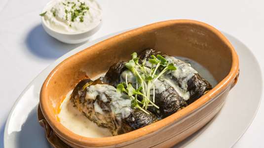 Λαχανοντολμάδες Αυγολέμονο στο Φούρνο