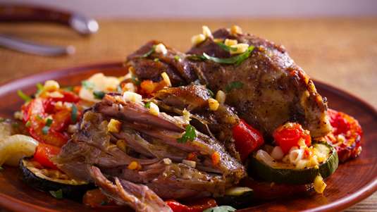 Αρνάκι με Ντομάτα και Κολοκυθάκια