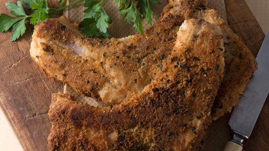 Χοιρινές Μπριζόλες με Κρούστα Παρμεζάνας