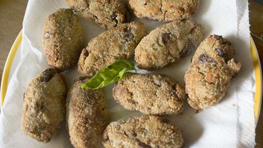 Πλιγουροκεφτέδες με Μελιτζάνες