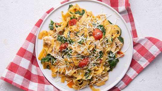 Χυλοπίτες με Κοτόπουλο, Ντομάτα και Βλίτα