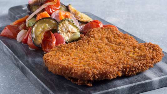 Σνίτσελ από Φιλέτο Κοτόπουλου με Ανάμεικτα Ψητά Λαχανικά