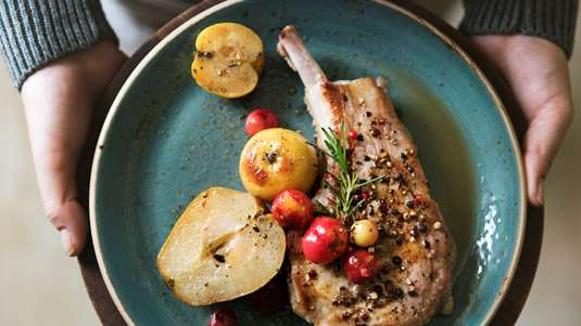 Χοιρινές Μπριζόλες με Αντίδια