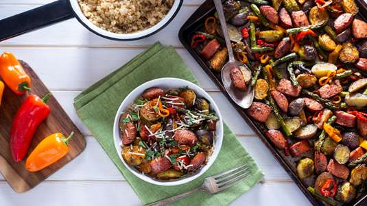 Λαχανικά στο Φούρνο με Λουκάνικο