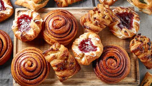 Εύκολα Γλυκά Ρολάκια