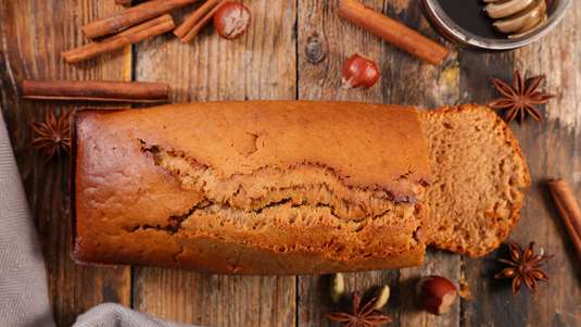 Κέικ με Μέλι και Κανέλα