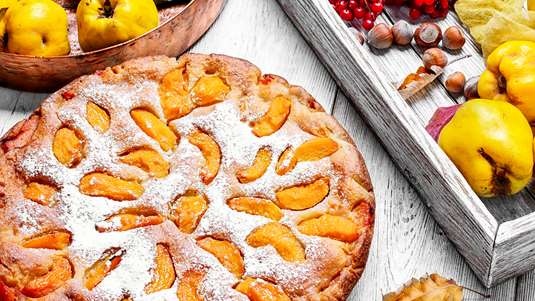 Πίτα με Μήλα και Κυδώνια