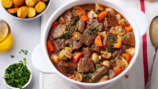 Μοσχαράκι με Πατάτες και Σέλινο