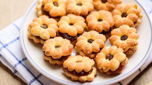 Γεμιστά Μπισκότα με Μαρμελάδα