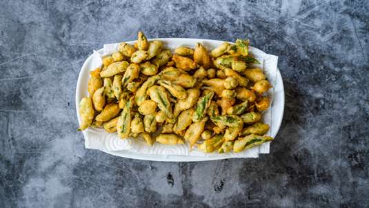 Μπάμιες Τηγανητές σε Κουρκούτι