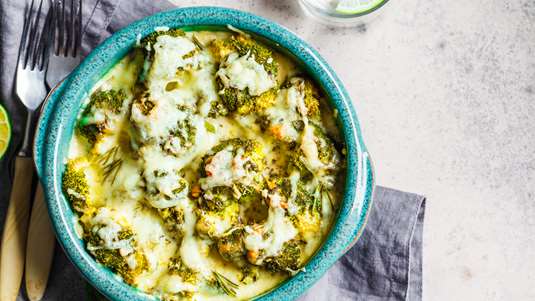 Μπρόκολο με Σάλτσα Τυριού στο Φούρνο