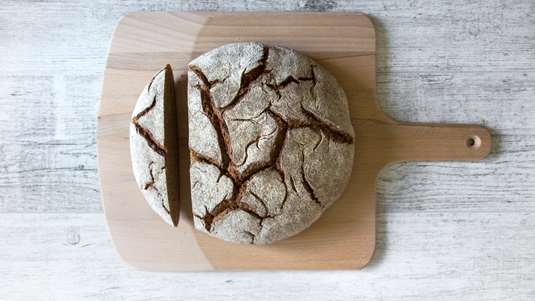 Χωριάτικο Ψωμί με Μπαχαρικά