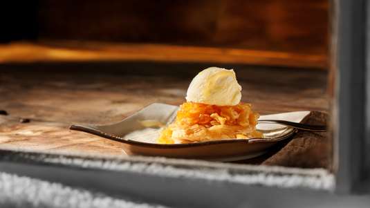 Λαχταριστή Μηλόπιτα με Σιρόπι