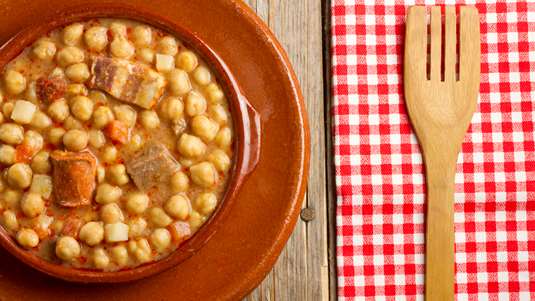 Ρεβίθια στο Φούρνο με Πανσέτα