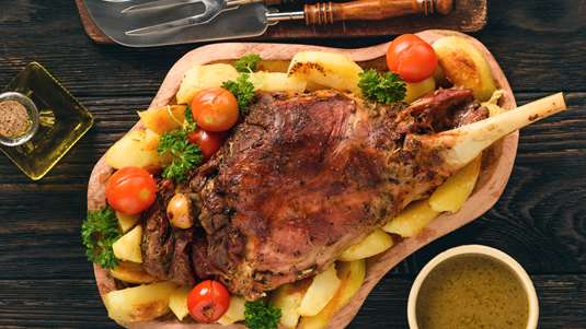 Κατσικάκι με Ντοματίνια