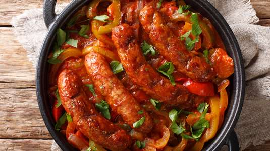 Λουκάνικα με Πιπεριές