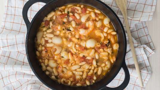 Καλαμαράκια Κοκκινιστά με Μαυρομάτικα