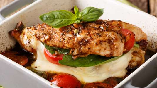 Κοτόπουλο με Ντομάτα και Φέτα