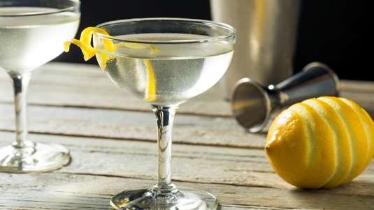 Πώς θα φτιάξεις το Vesper Martini