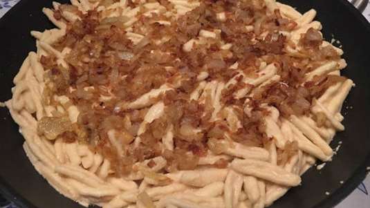 Μακαρούνες με σιτάκα και "τσίκνωση"