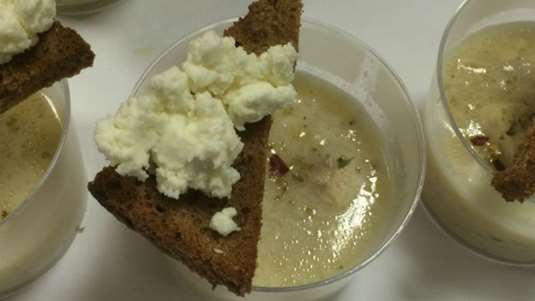 Σούπα κόκορα με τραχανά & φέτα (του σεφ Αστέριου Κουστούδη)