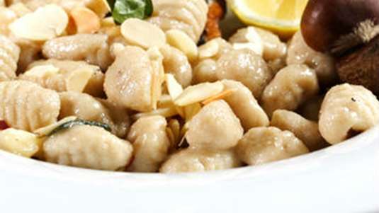 Νιόκι πατάτας με κάστανα