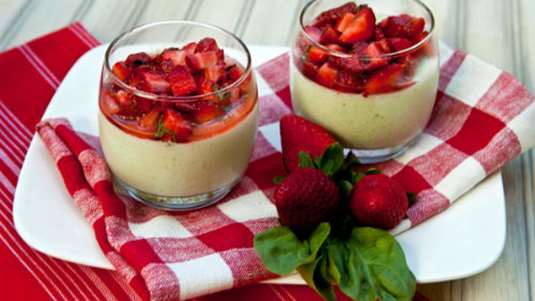 Κρέμα λεμονιού με φράουλες 