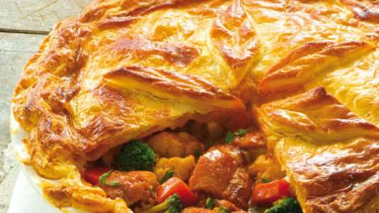 Chicken Potpie with Puff Pastry –Πίτα με κοτόπουλο, λαχανικά και σφολιάτα (Η.Π.Α.)