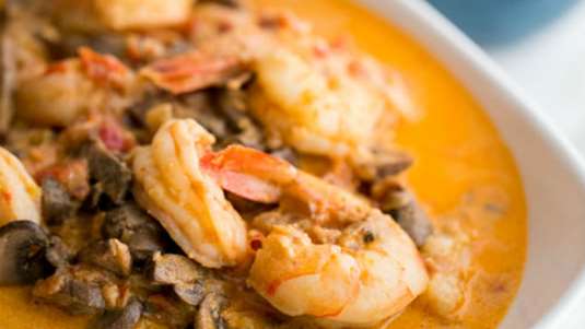 Ψάρι φιλέτο με σάλτσα από μανιτάρια και γαρίδες 