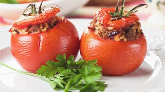 Γεμιστά με κιμά και ρύζι στο φούρνο 