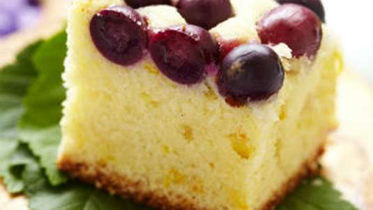 «Πίτα» με σταφύλια και γιαούρτι