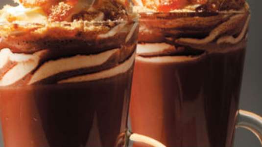 Ζεστό ρόφημα σοκολάτας με μπισκότο (συνταγή από τη Γιώτης)