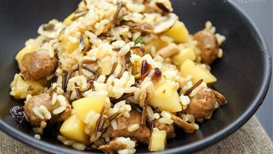 Πιλάφι με μοσχάρι και μήλα 