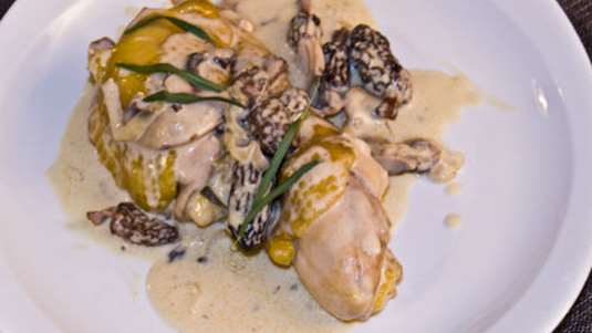 Κοτόπουλο με μορχέλες