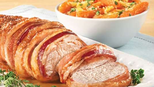 Χοιρινό μπούτι με μπέικον και αρωματικά βότανα