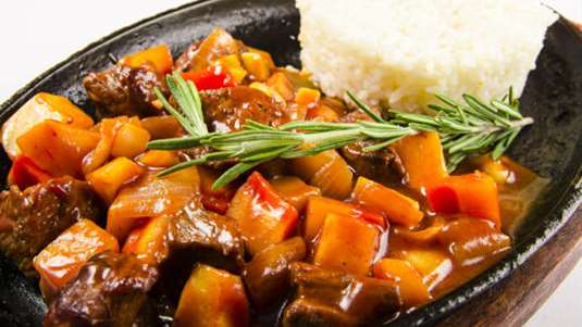 Μοσχάρι με κυδώνια (μικρασιάτικη κουζίνα)