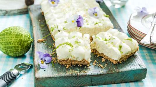 Γλυκό με λάιμ, καρύδα και τεκίλα