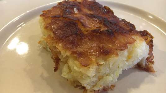 Πορτοκαλόπιτα με σπασμένα φύλλα και γιαούρτι 