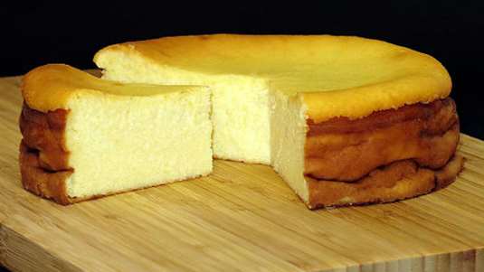 Τυρόπιτα γλυκιά 